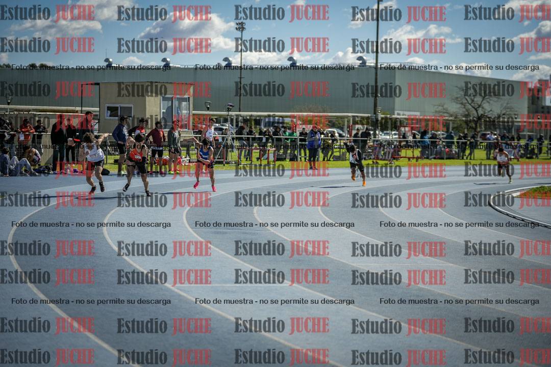 Fotos de los 800 m llanos de varones