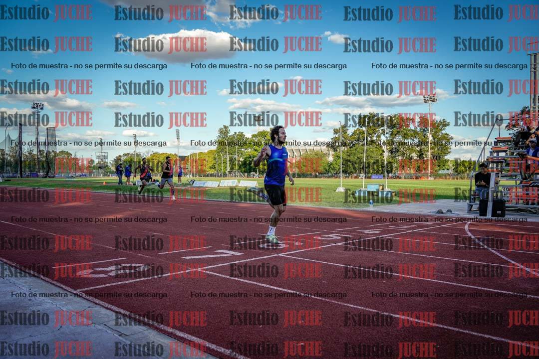 Fotos de los 400 m llanos de varones