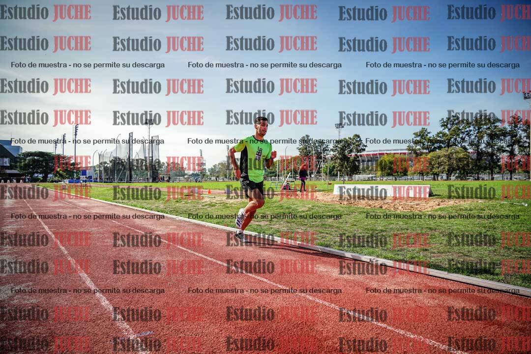 Fotos de los 800 m llanos de varones
