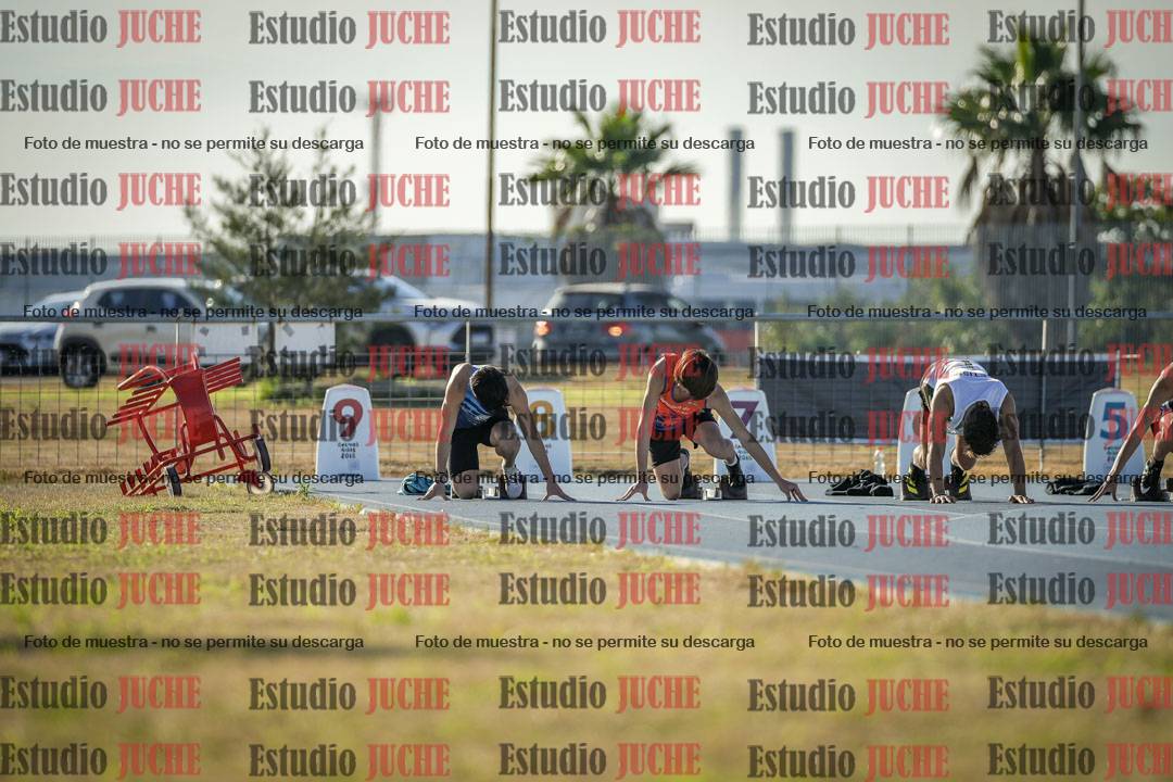 Fotos de los 100 m llanos de varones - FINAL U18