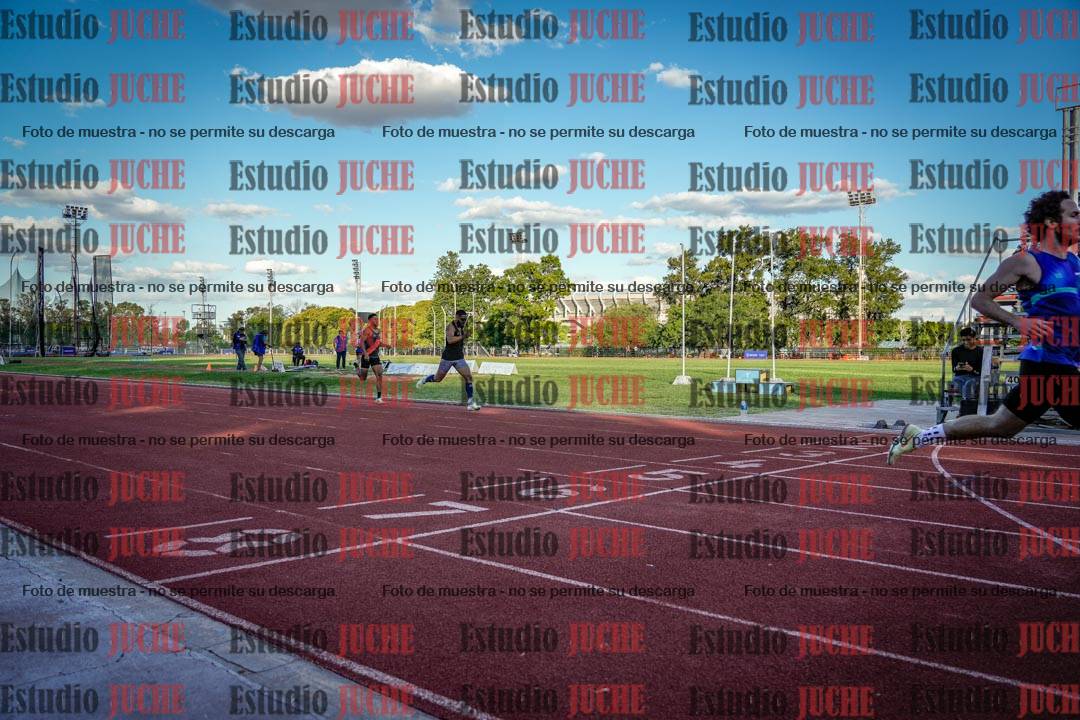 Fotos de los 400 m llanos de varones