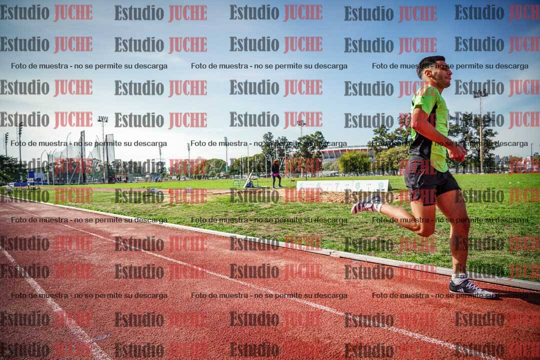 Fotos de los 800 m llanos de varones