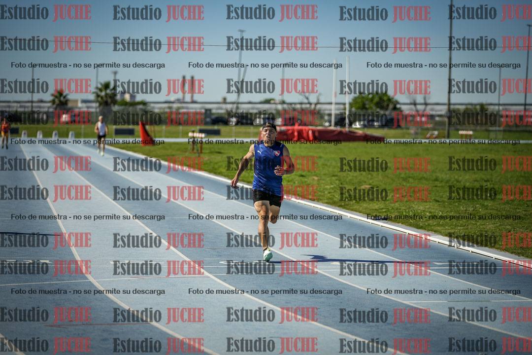 Fotos de los 400 m llanos de varones