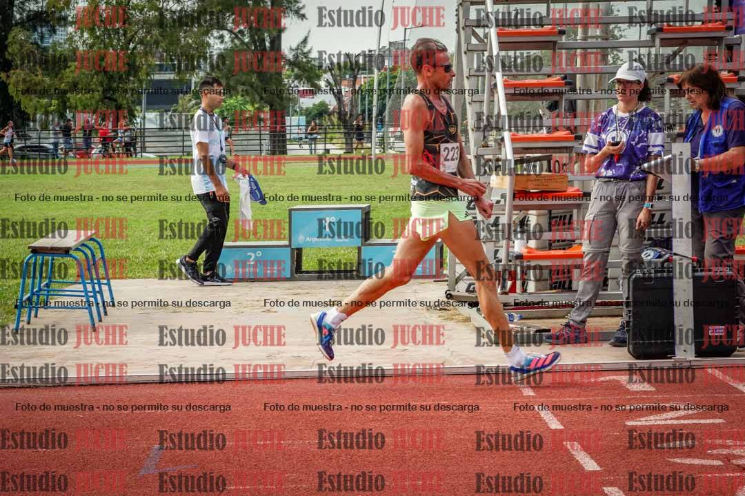 Fotos de los 3000 m llanos de varones