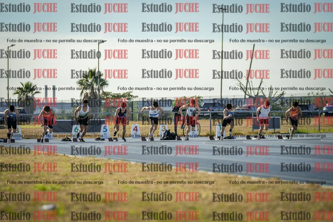 Fotos de los 100 m llanos de varones - FINAL U18