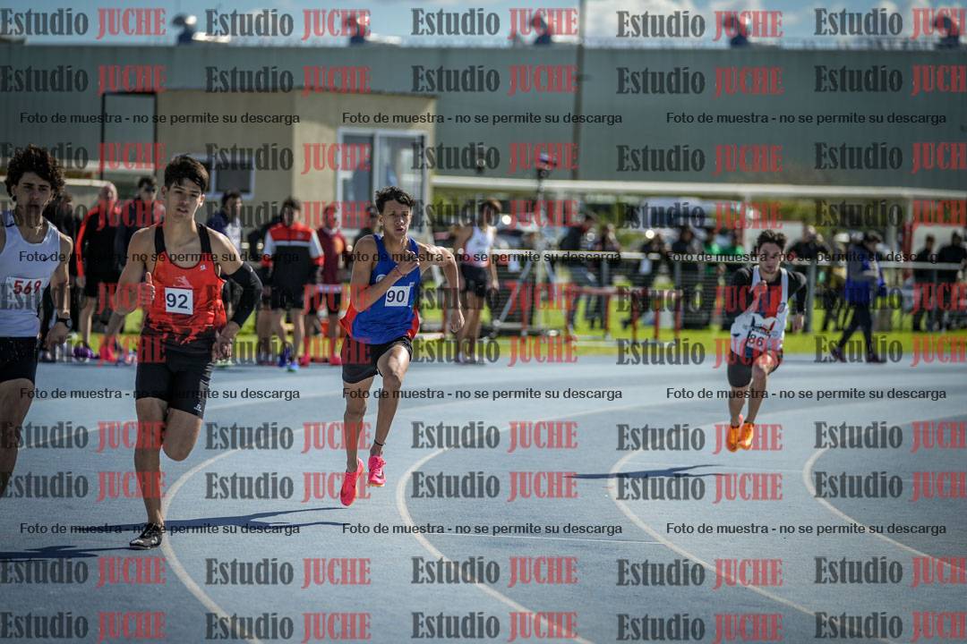 Fotos de los 800 m llanos de varones