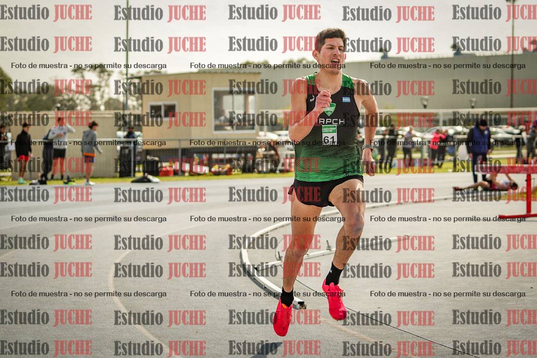 Fotos de los 800 m llanos de varones