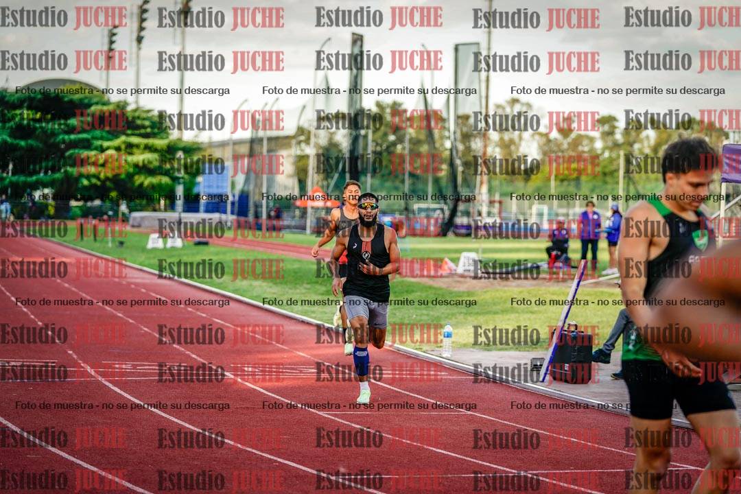 Fotos de los 400 m llanos de varones