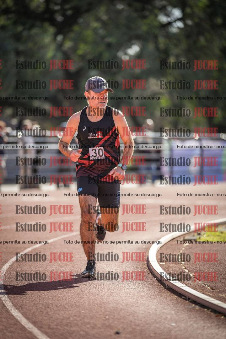 Fotos de los 800 m llanos de varones