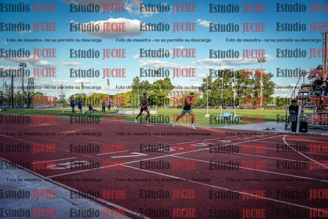 Fotos de los 400 m llanos de varones