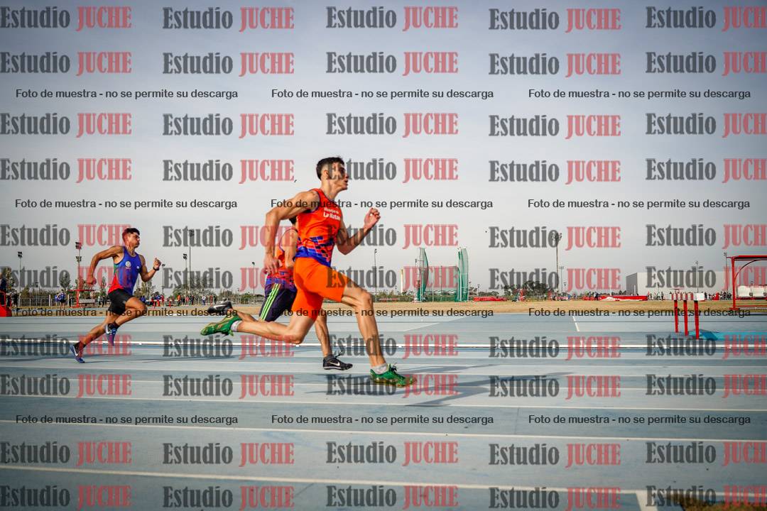 Fotos de los 200 m llanos de varones