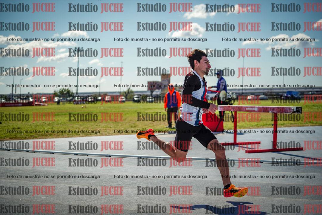 Fotos de los 800 m llanos de varones