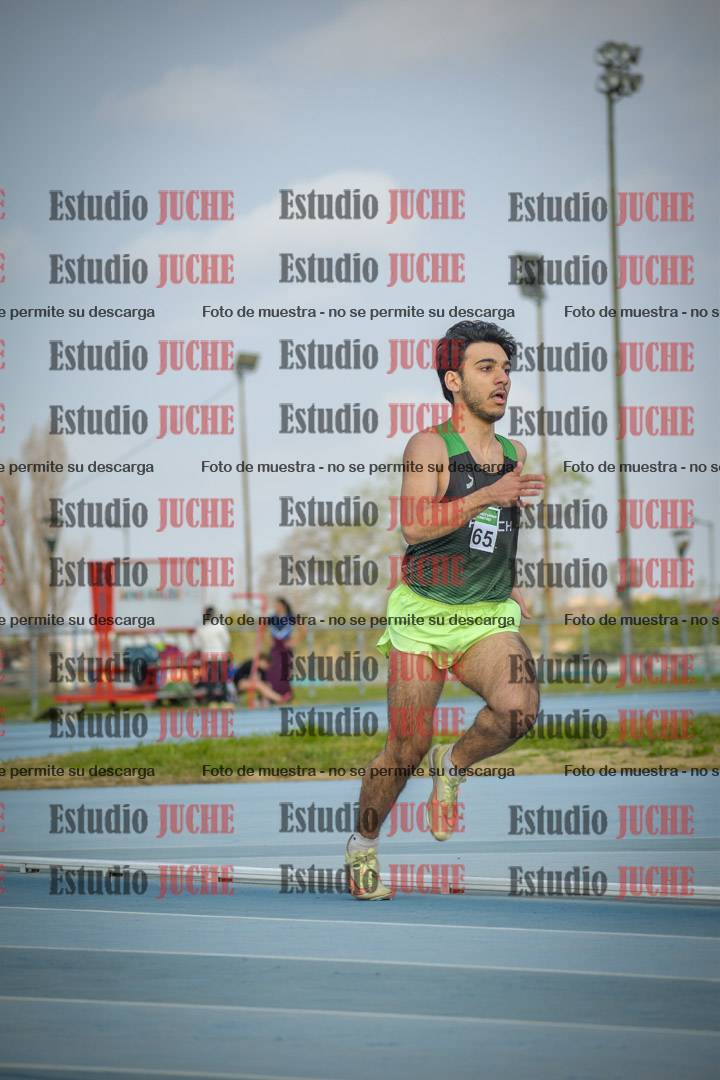 Fotos de los 800 m llanos de varones