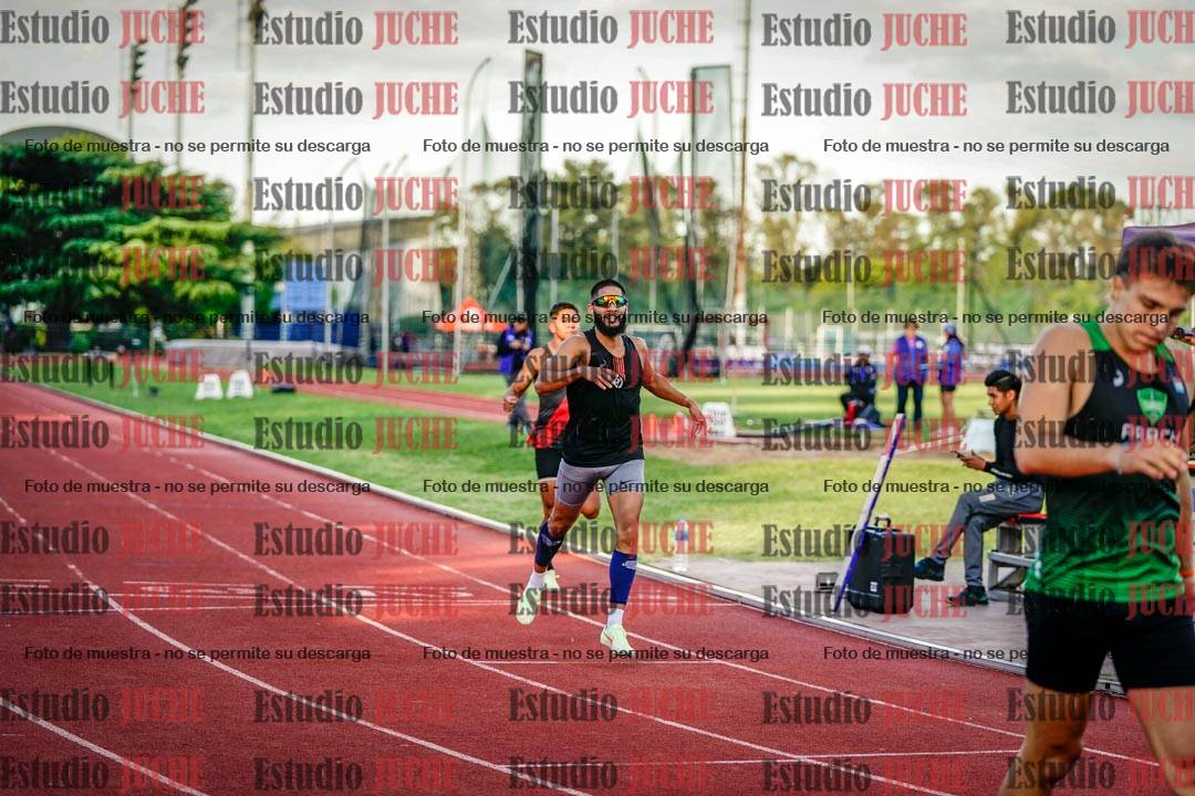 Fotos de los 400 m llanos de varones