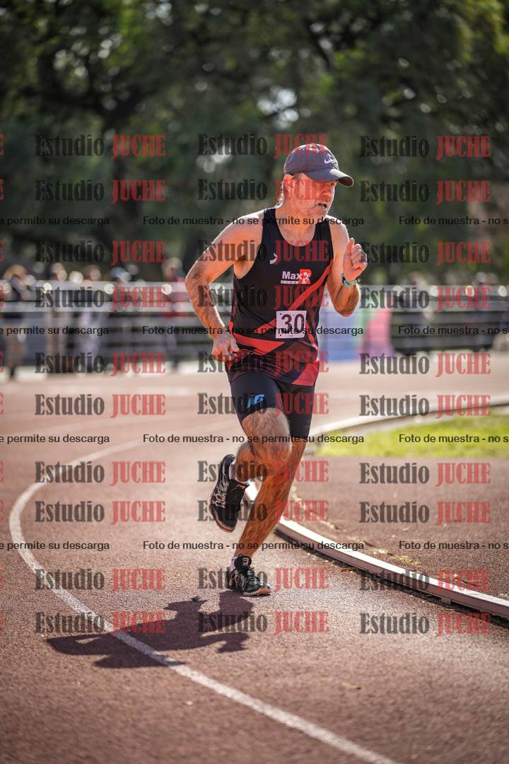 Fotos de los 800 m llanos de varones