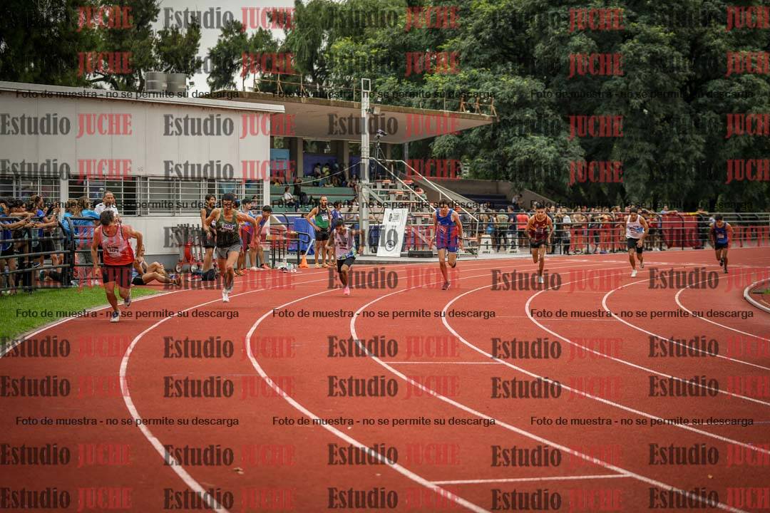 Fotos de los 800 m llanos de varones