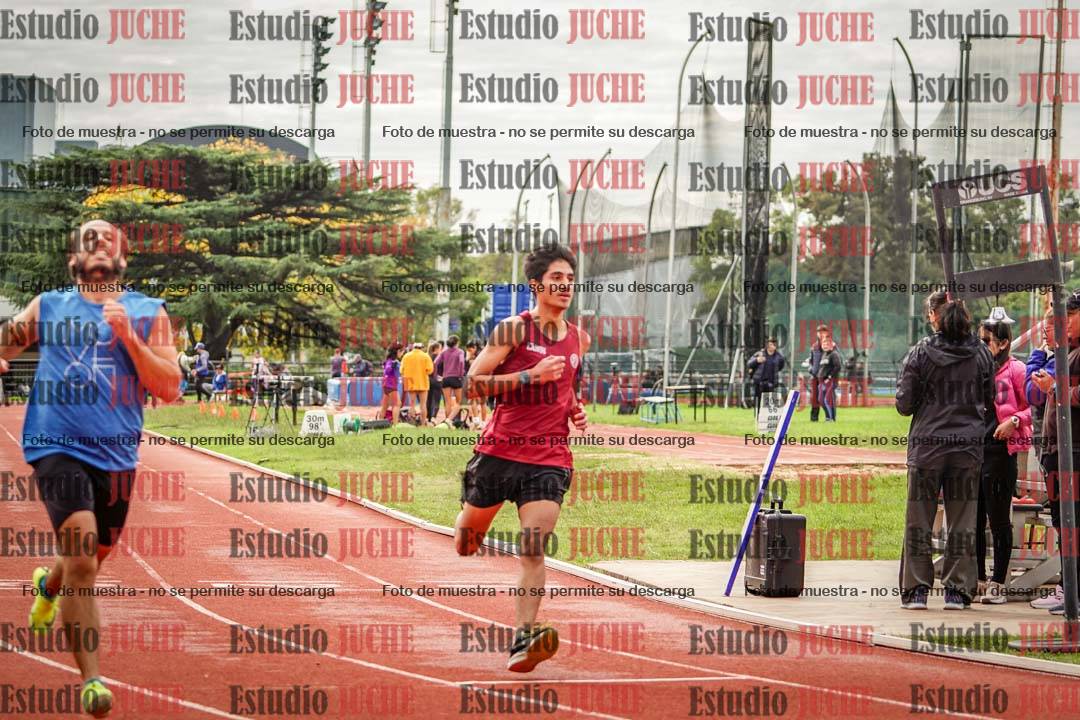 Fotos de los 100 m llanos de varones