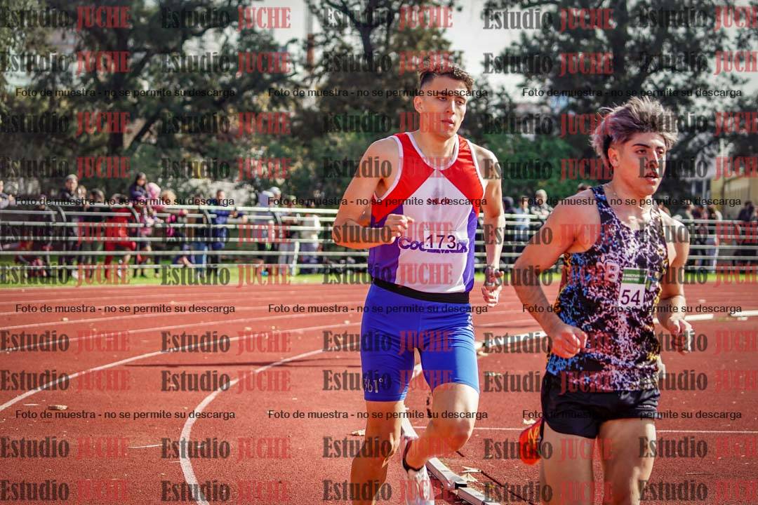 Fotos de los 800 m llanos de varones