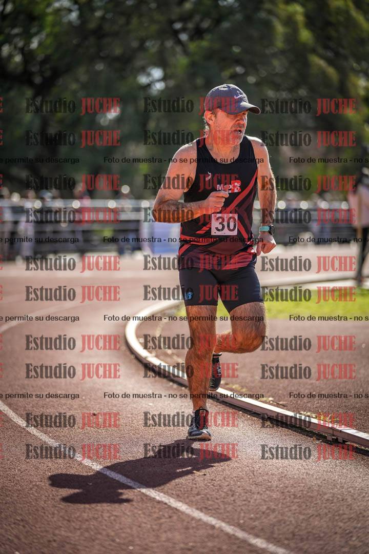 Fotos de los 800 m llanos de varones
