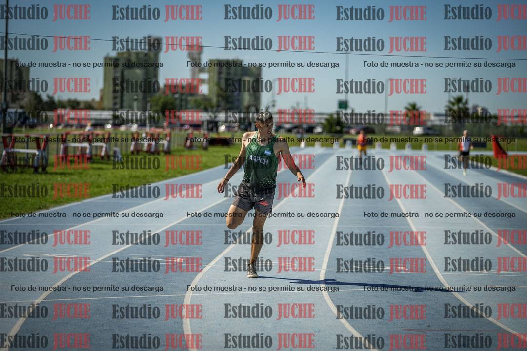 Fotos de los 400 m llanos de varones