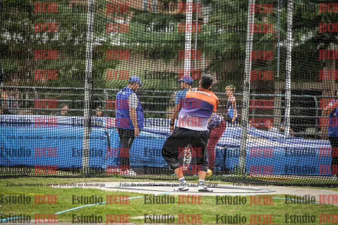 Fotos del lanzamiento de martillo de varones