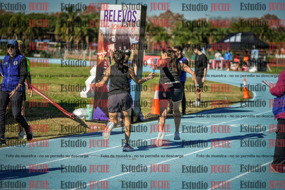 Fotos durante los relevos