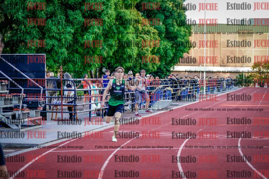 Fotos de los 400 m llanos de varones