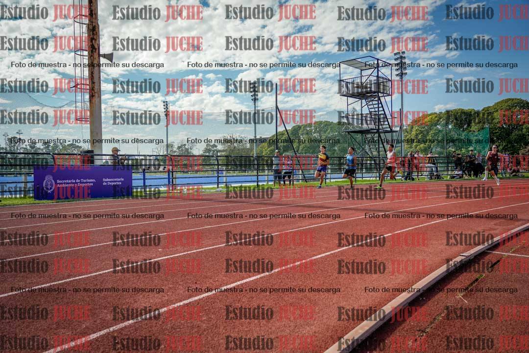 Fotos de los 200 m llanos de varones