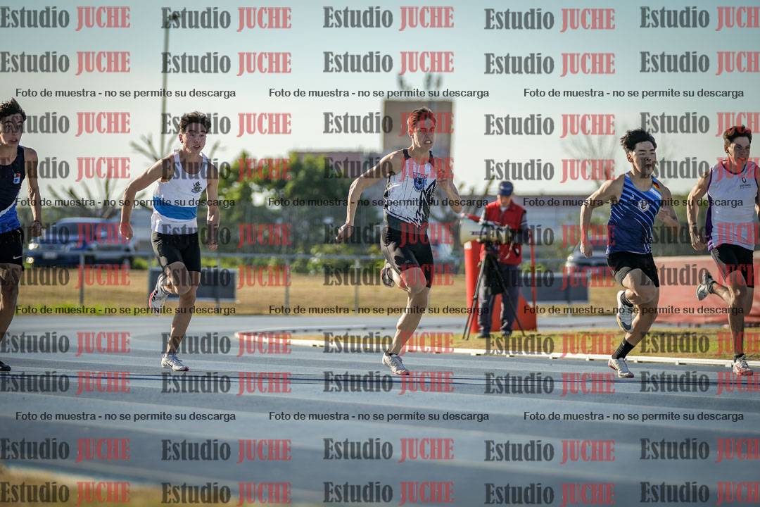 Fotos de los 100 m llanos de varones - FINAL U18