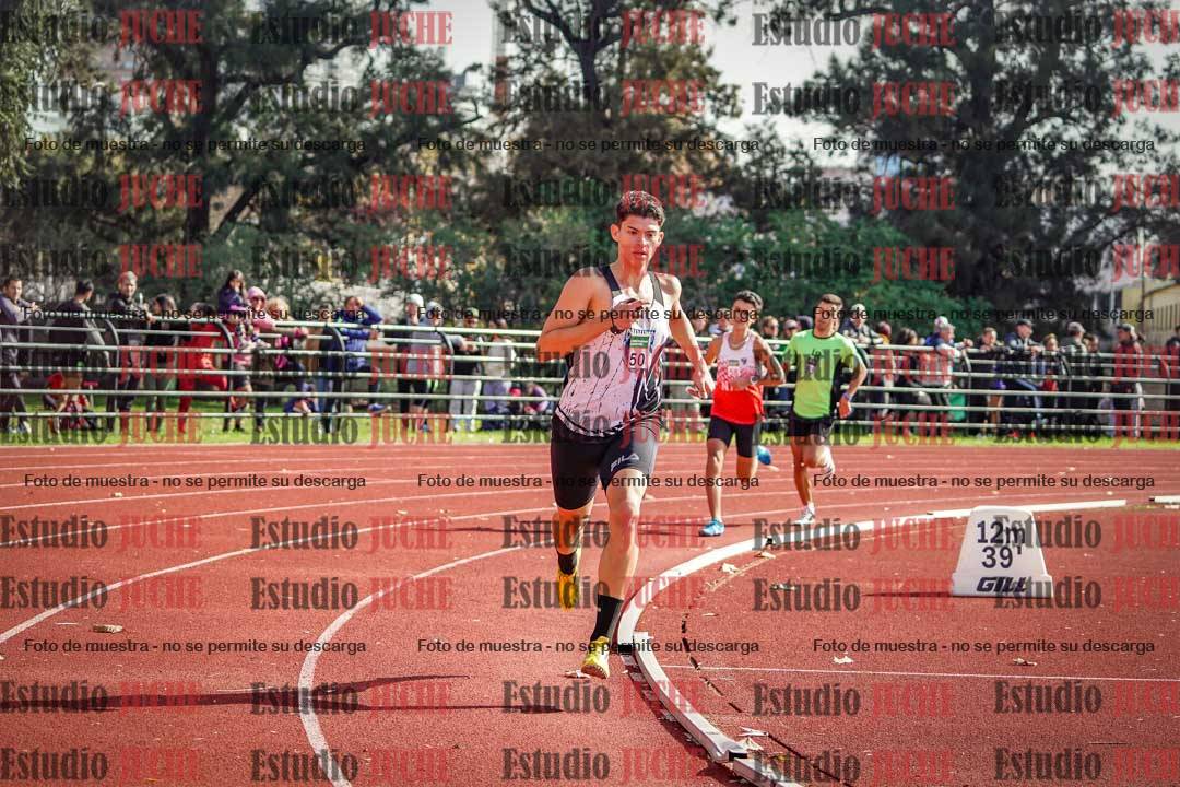 Fotos de los 800 m llanos de varones