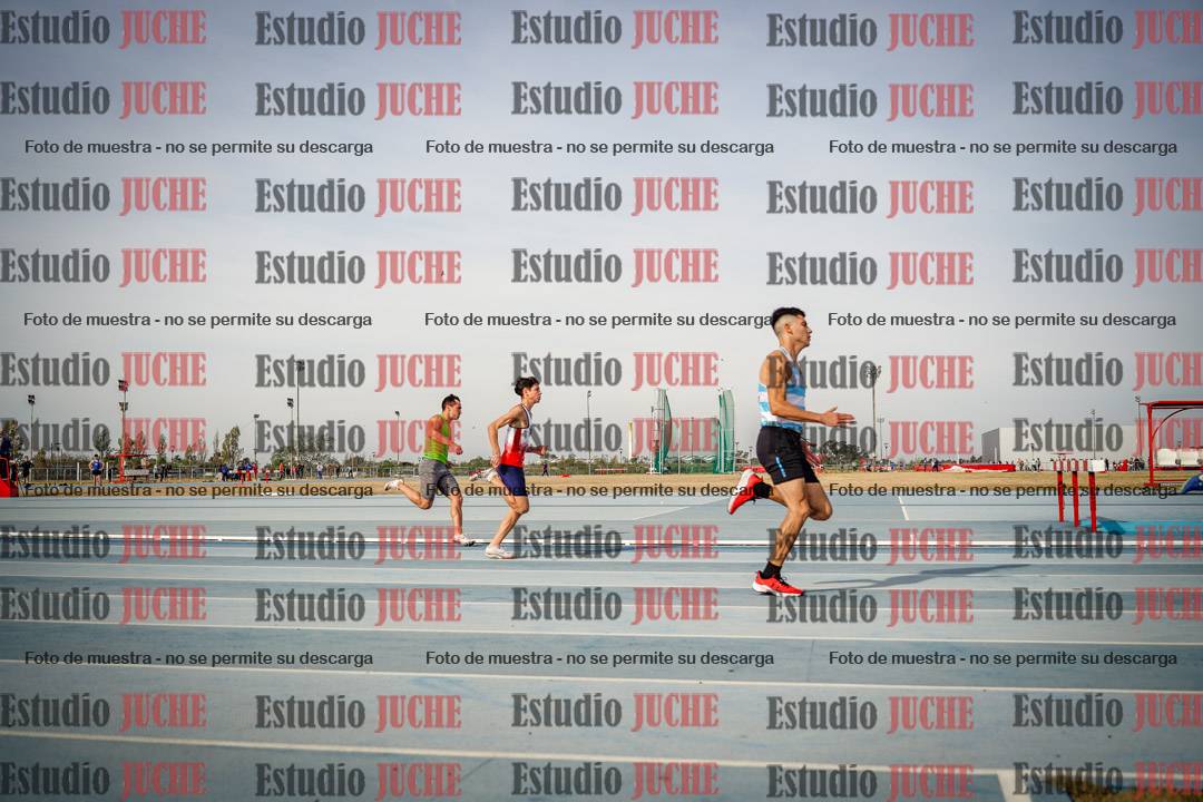 Fotos de los 200 m llanos de varones