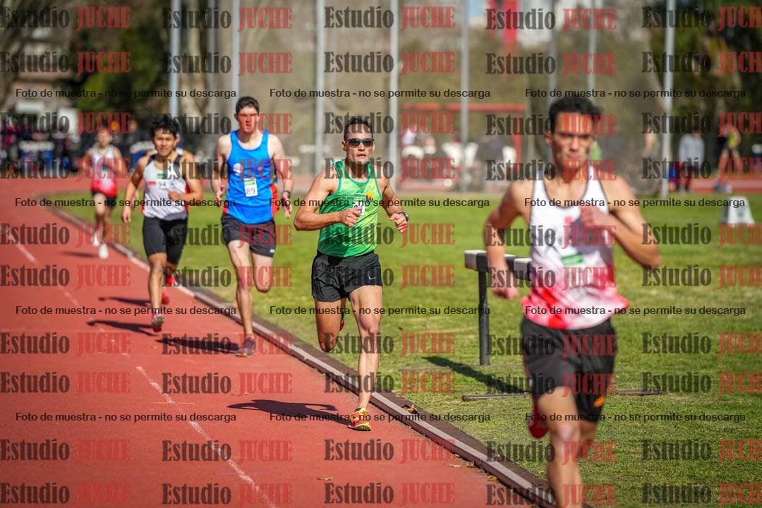 Fotos de los 800 m llanos de varones