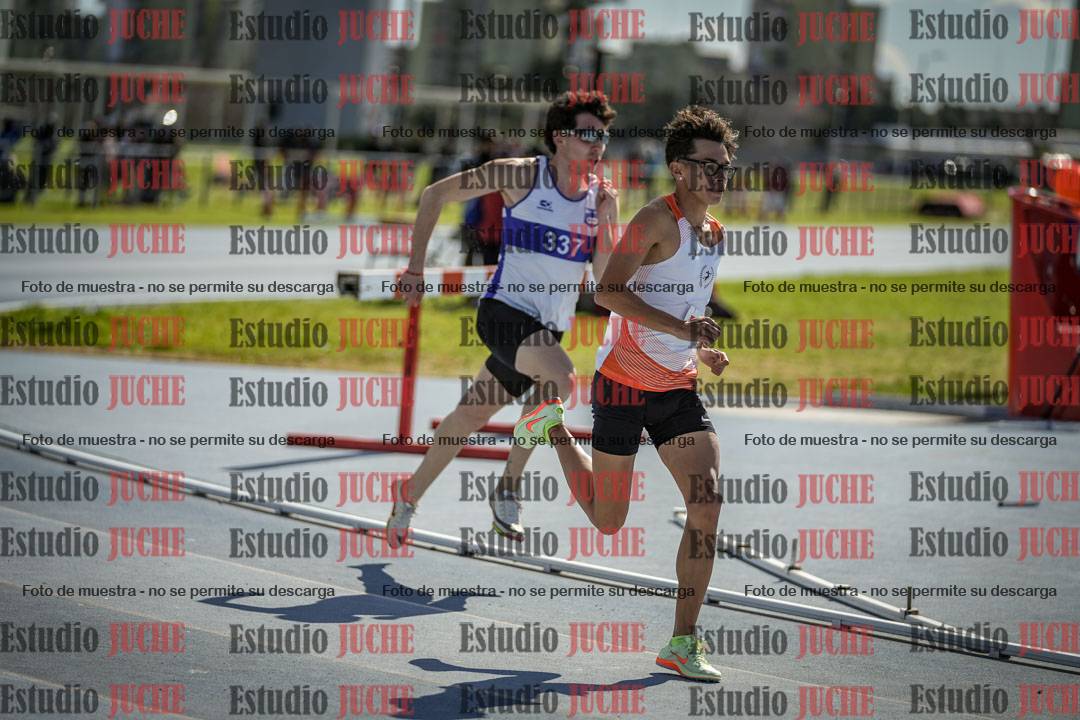 Fotos de los 800 m llanos de varones