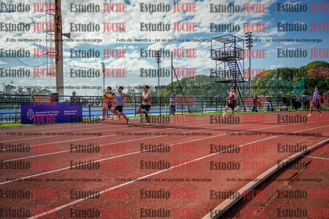 Fotos de los 200 m llanos de varones