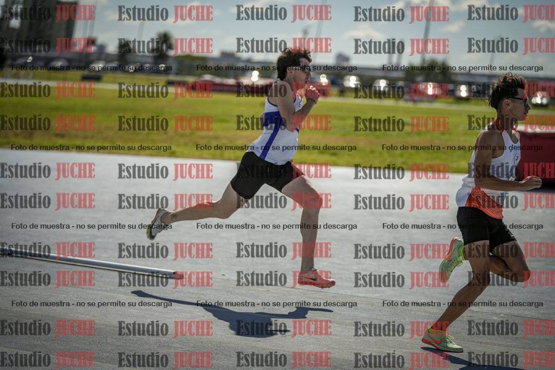 Fotos de los 800 m llanos de varones