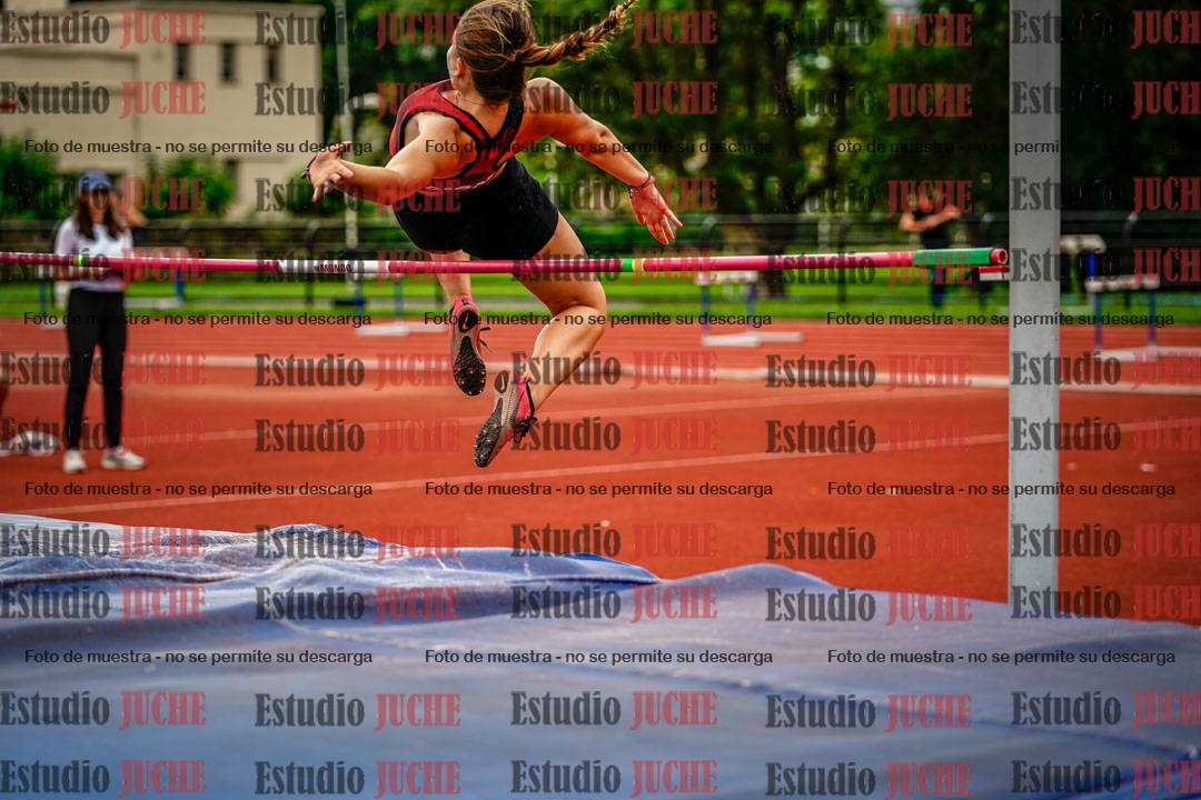 Fotos del salto en alto de mujeres