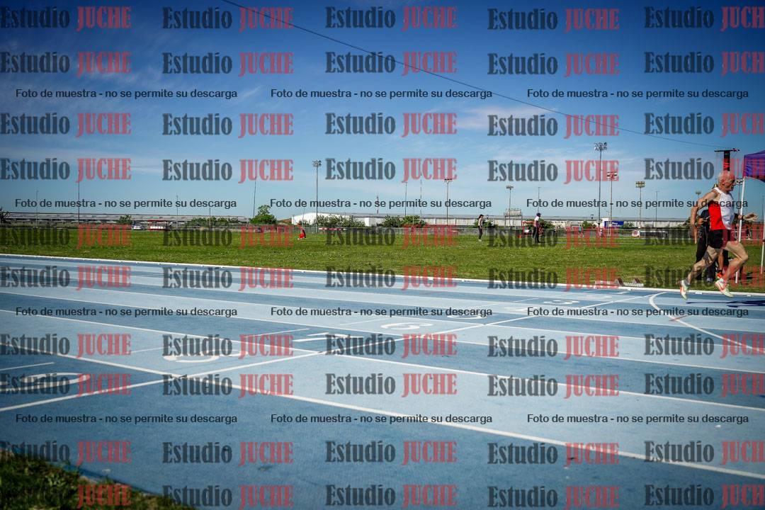 Fotos de los 400 m llanos de varones
