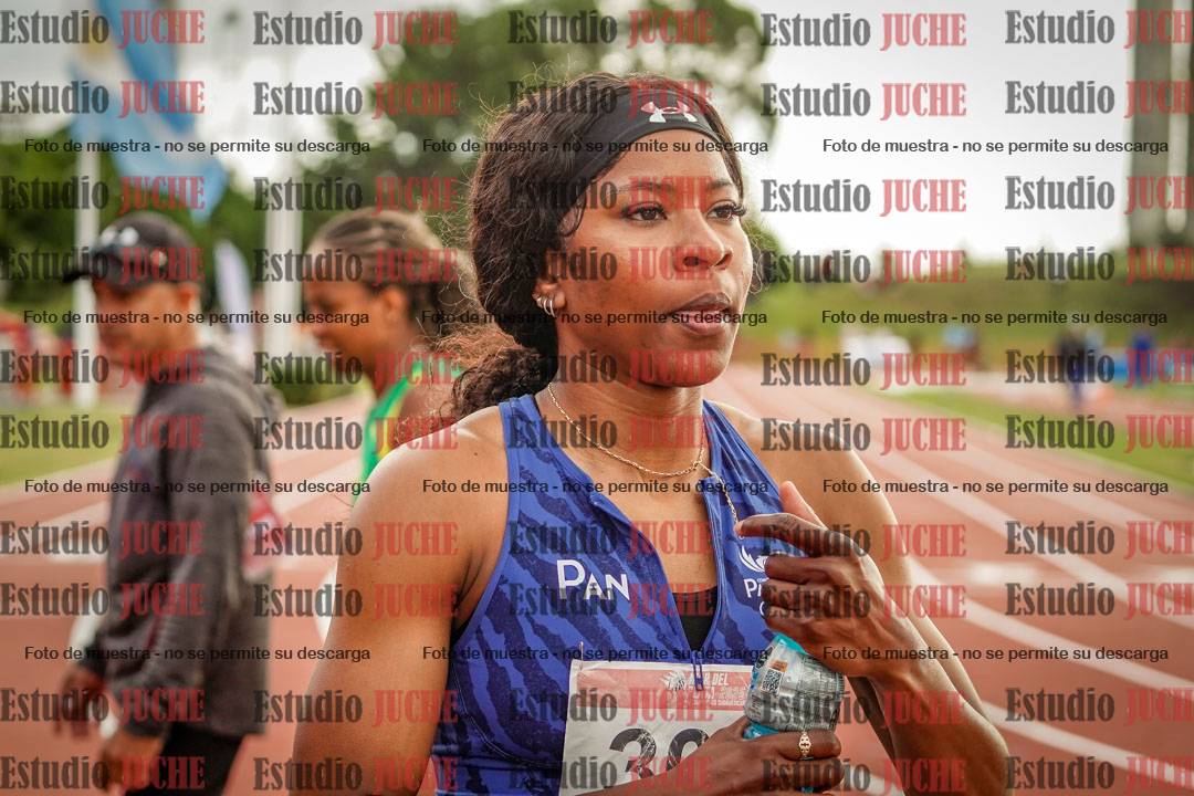 Fotos de algunos extras y podios del día 3