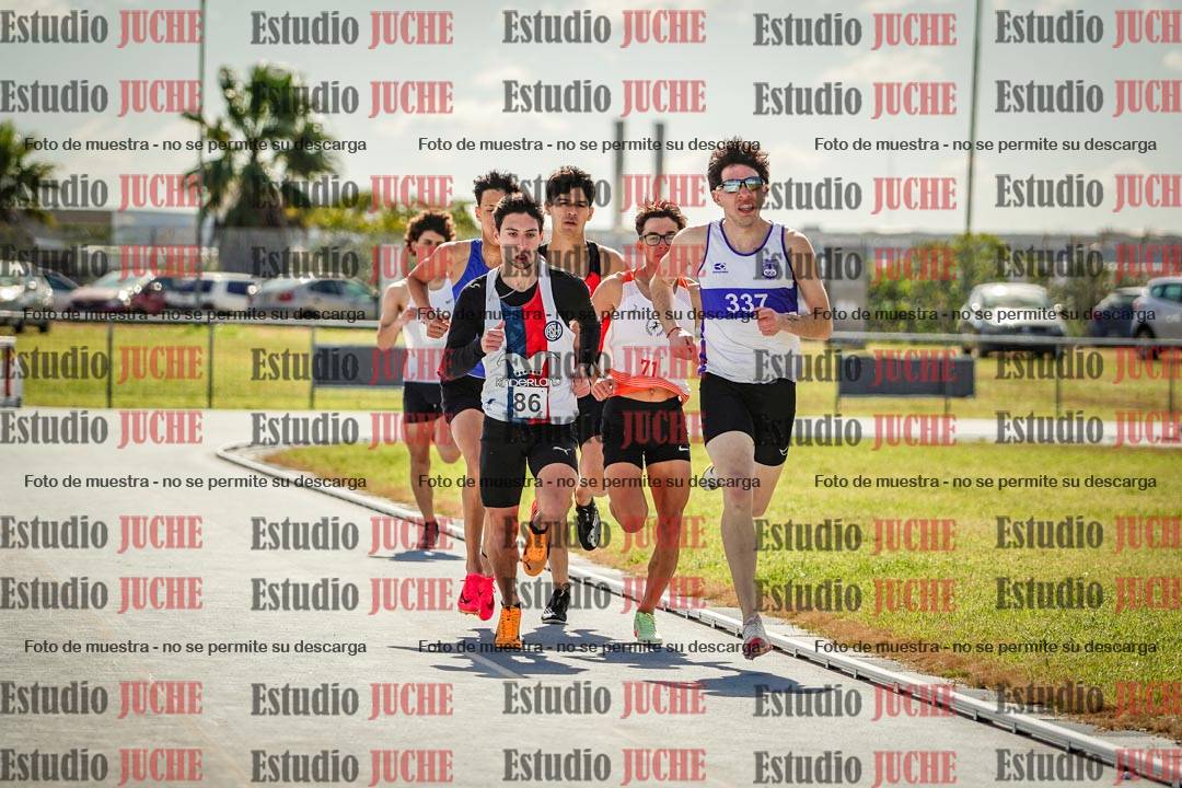 Fotos de los 800 m llanos de varones