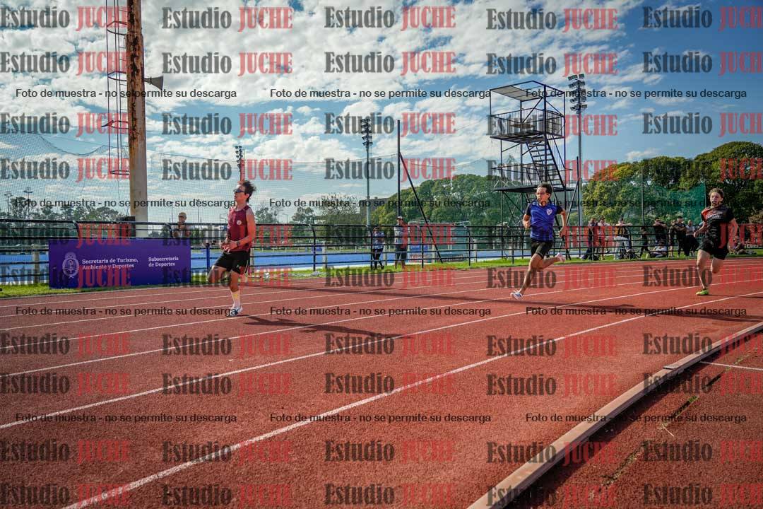 Fotos de los 200 m llanos de varones