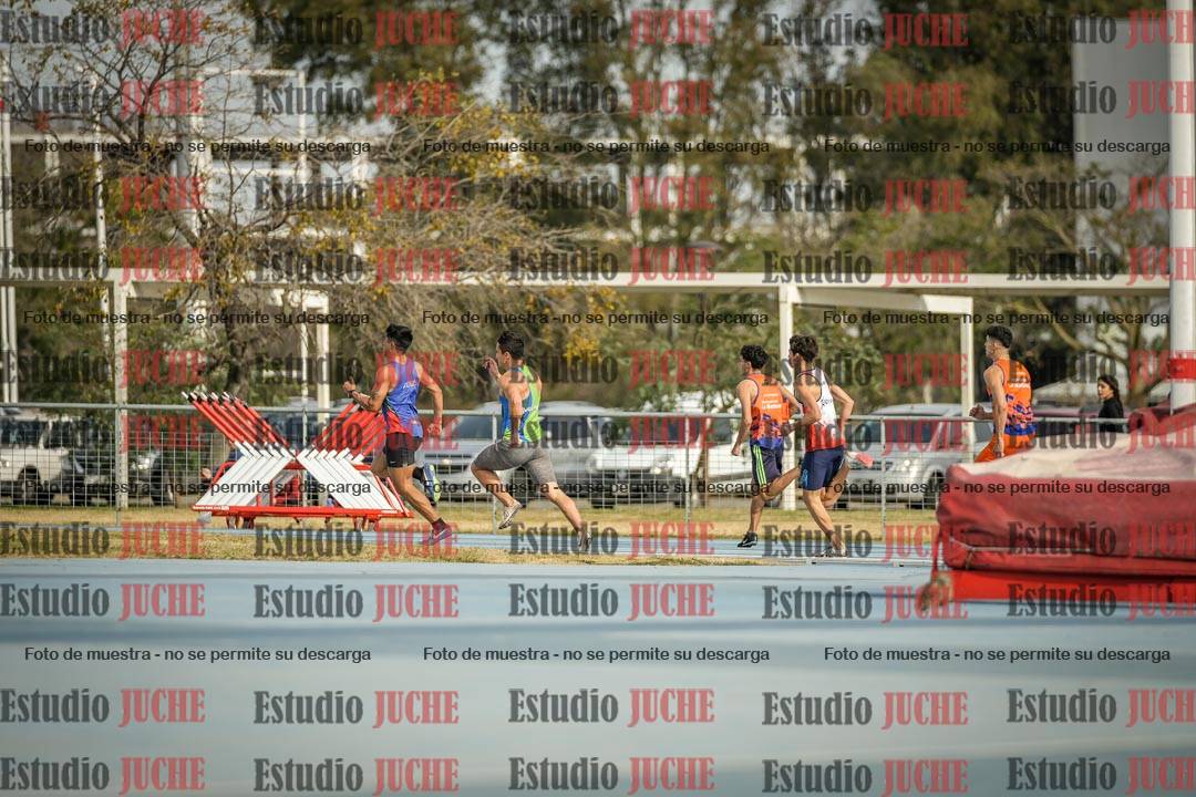 Fotos de los 200 m llanos de varones