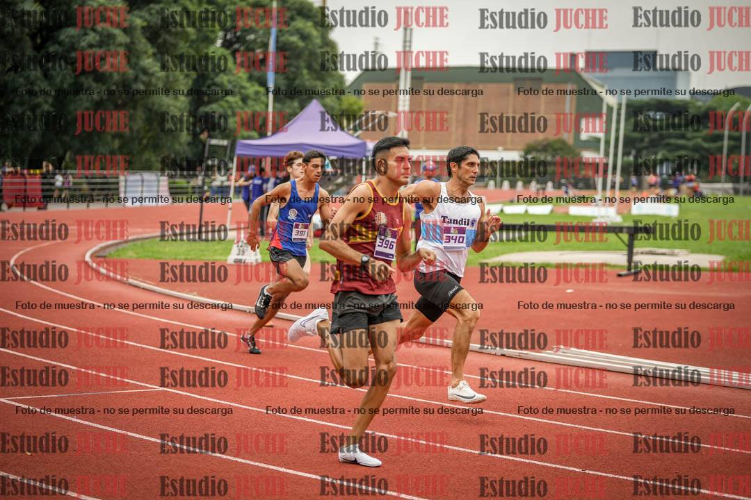 Fotos de los 800 m llanos de varones