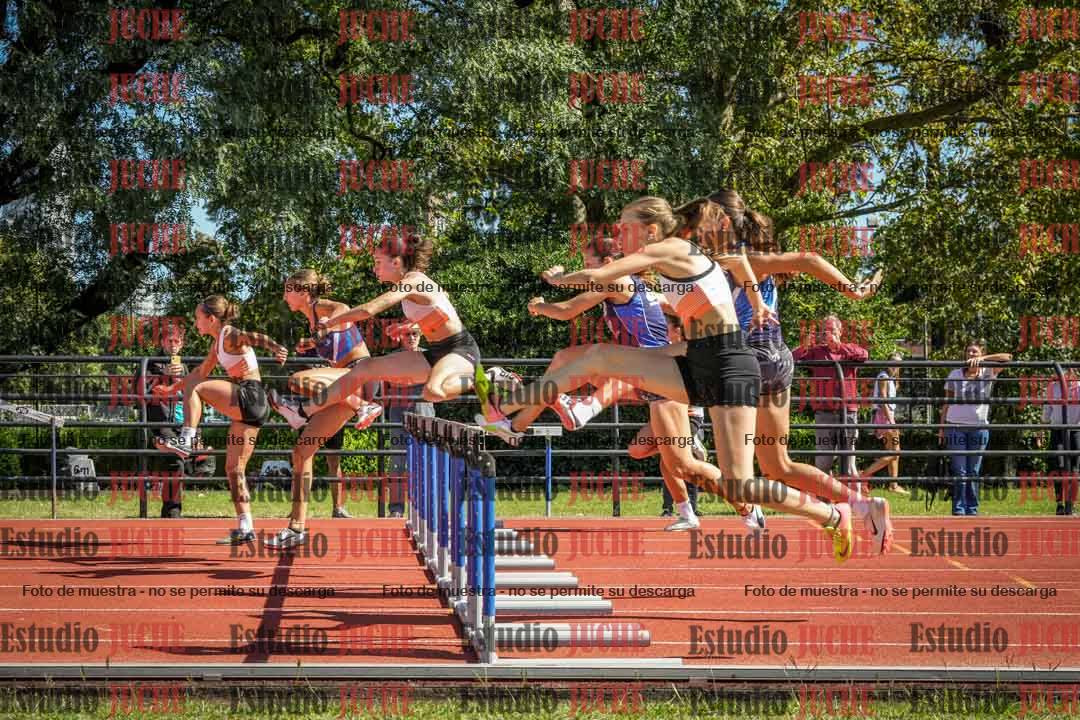 Fotos de los 100 m con vallas de mujeres