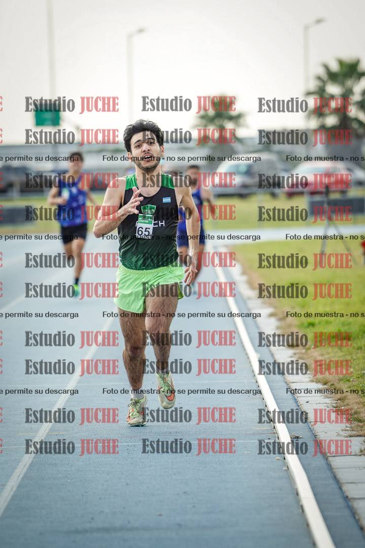 Fotos de los 800 m llanos de varones