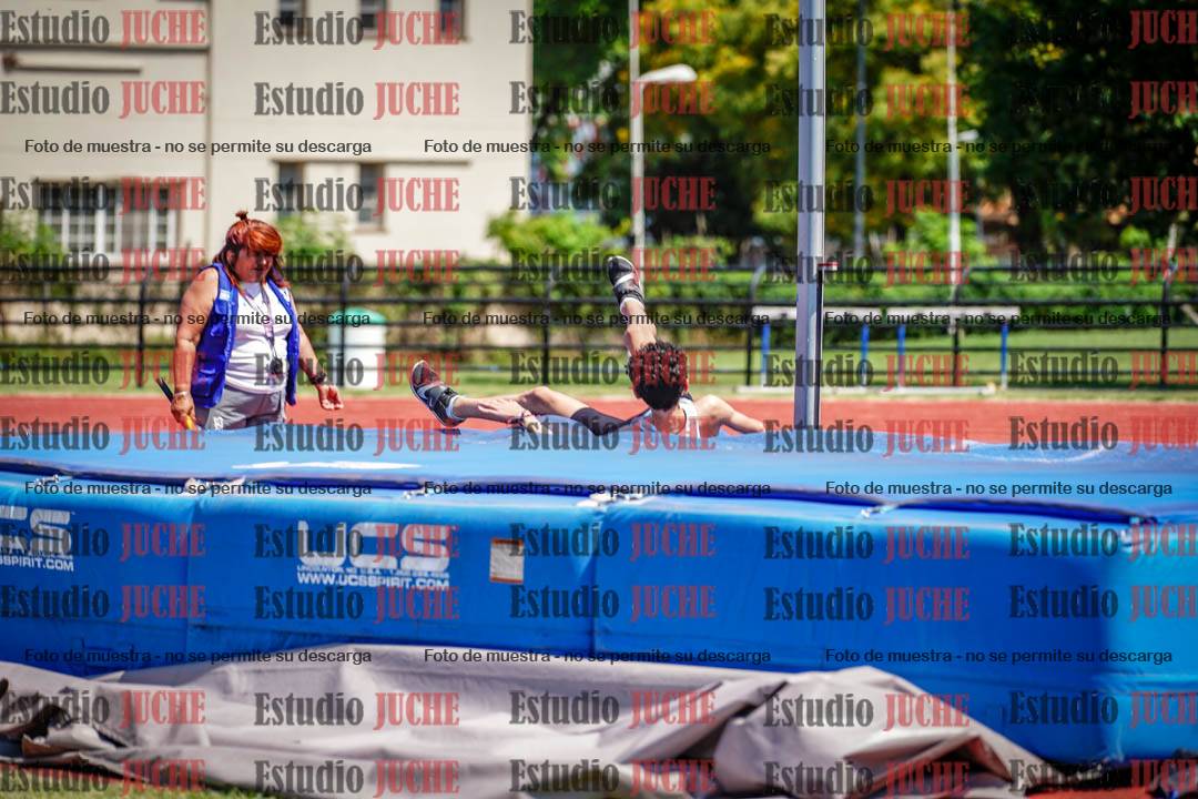 Fotos del salto en alto de varones