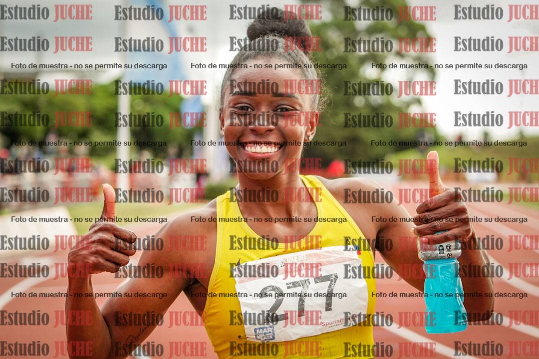 Fotos de algunos extras y podios del día 3