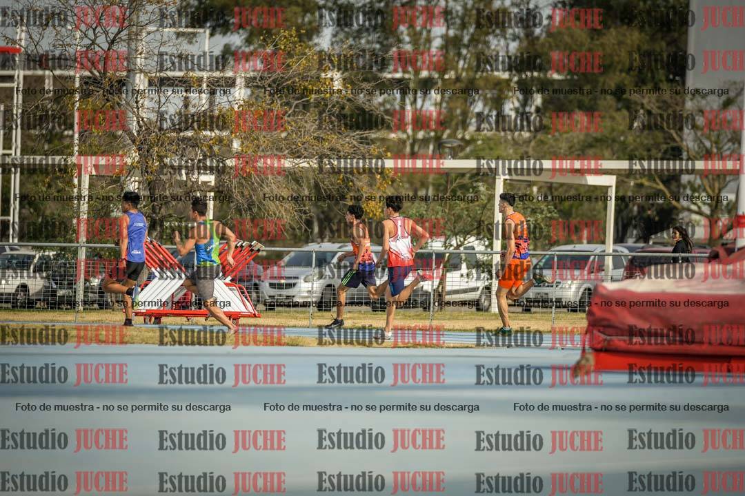 Fotos de los 200 m llanos de varones