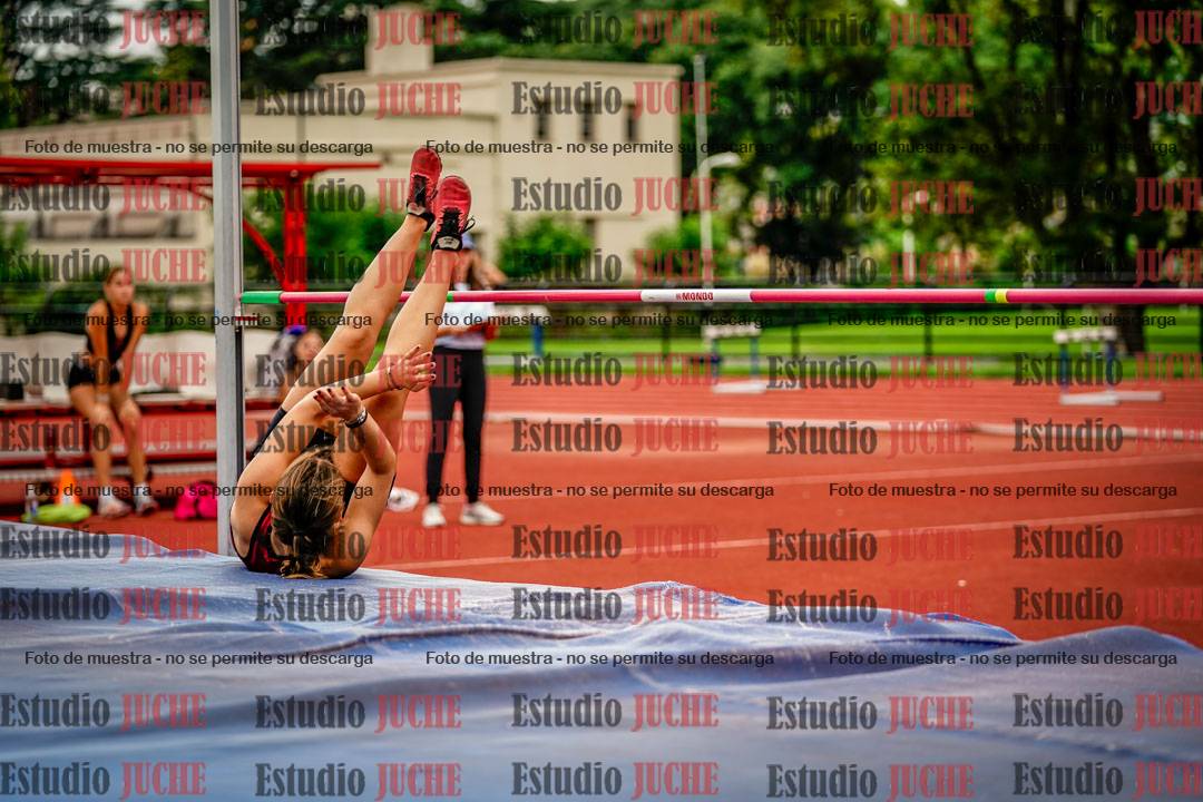 Fotos del salto en alto de mujeres
