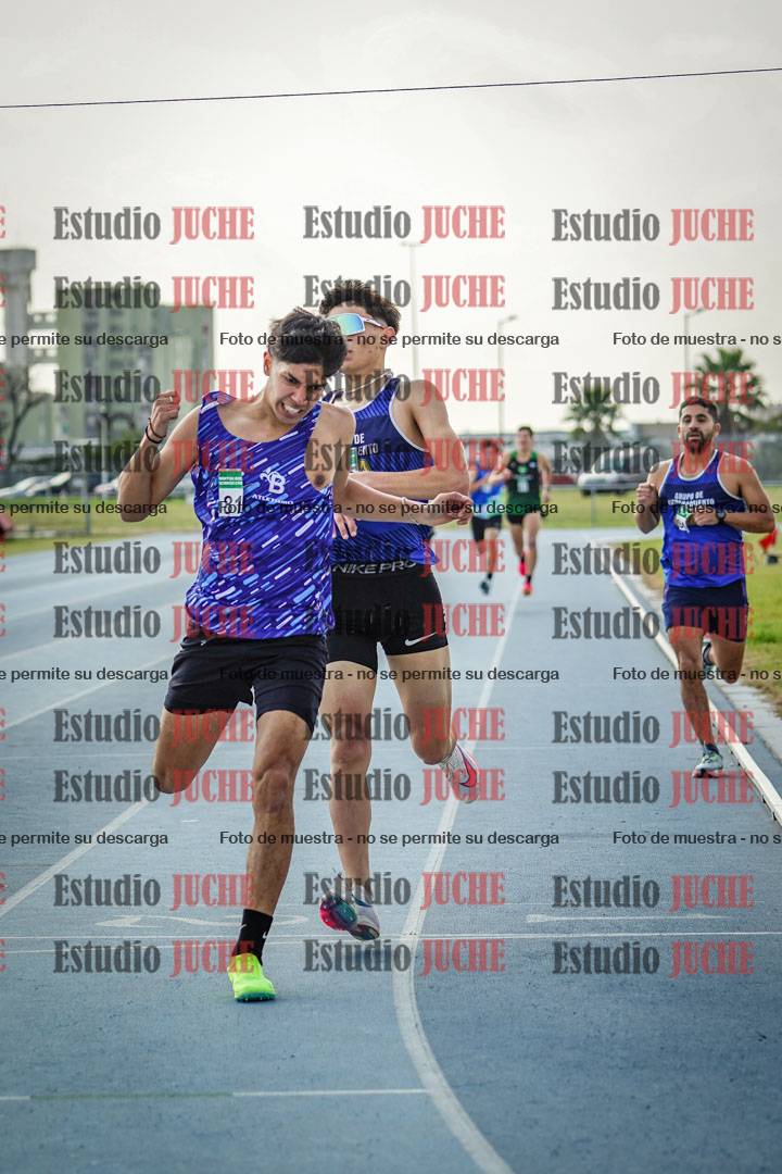 Fotos de los 800 m llanos de varones