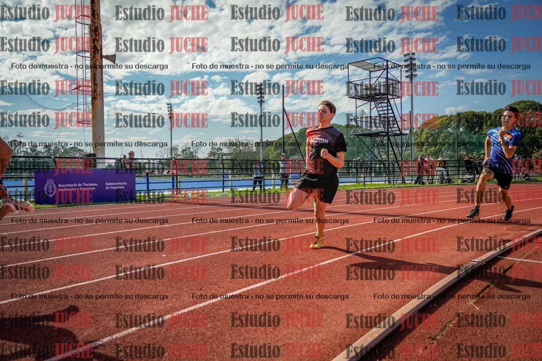 Fotos de los 200 m llanos de varones
